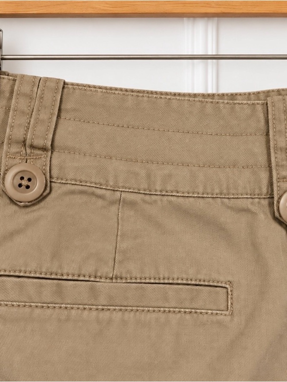 Talbots Stretch Khaki Bermuda Shorts Size 8 Button Tab Cuffed Old Money Preppy - Picture 4 of 5